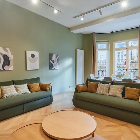 Elegant 2-bedroom - Trocadéro Parigi